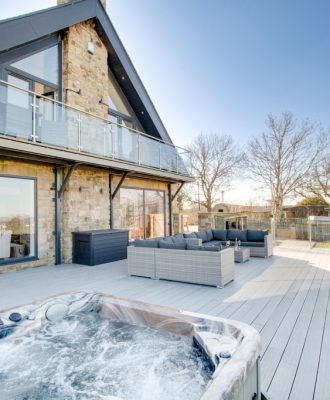 8eeab77e25b9285ba8cb8dff98d2e2bc122af067268d58cbb8438453f2dfb37b-44340ae938_v0_w1024xh768_rDEF